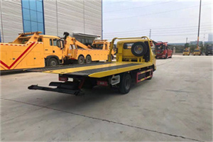 和政非事故拖车