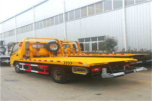 和政附近拖车救援搭电